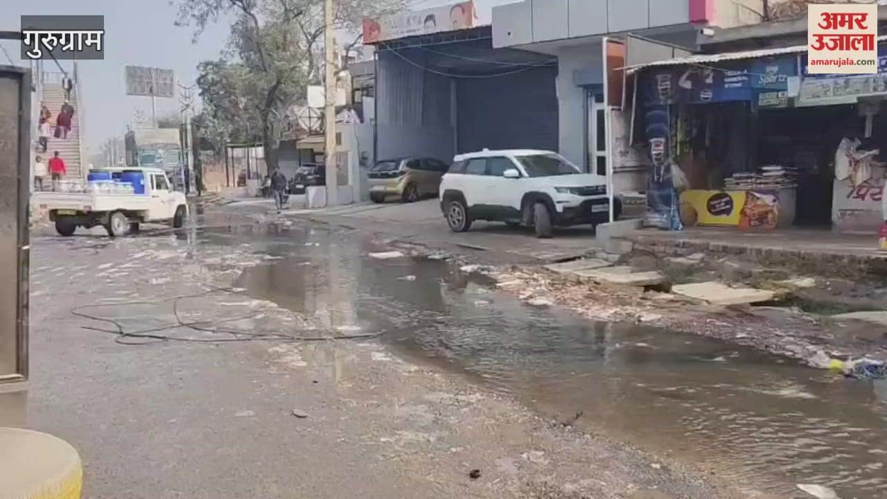 Gurugram Sewage water spills onto Delhi-Jaipur highway