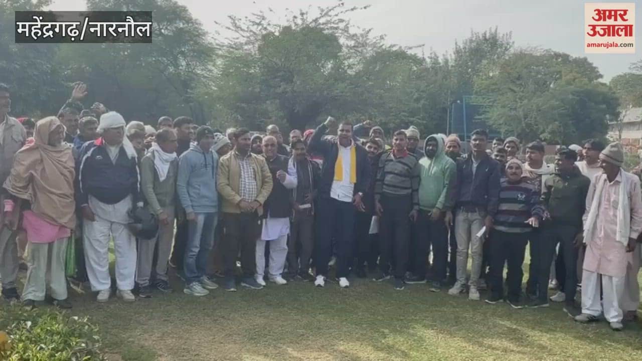 Farmers affected by HT line met SDM