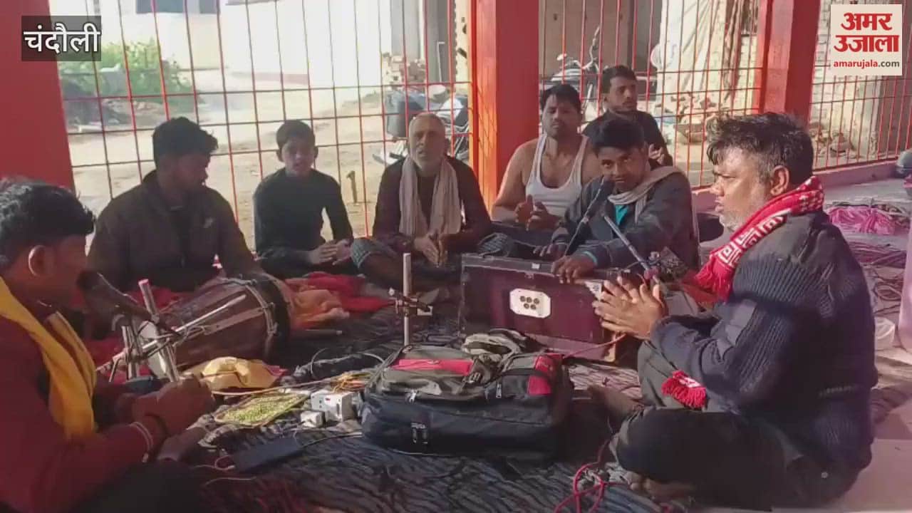 Jai Maa Kali echoed in Tanda Khurd continuous devotional singing created spiritual atmosphere