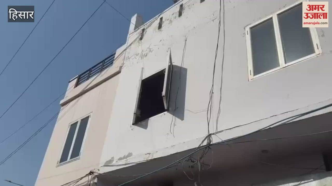 young man and woman fell from roof in Hansi; the woman died