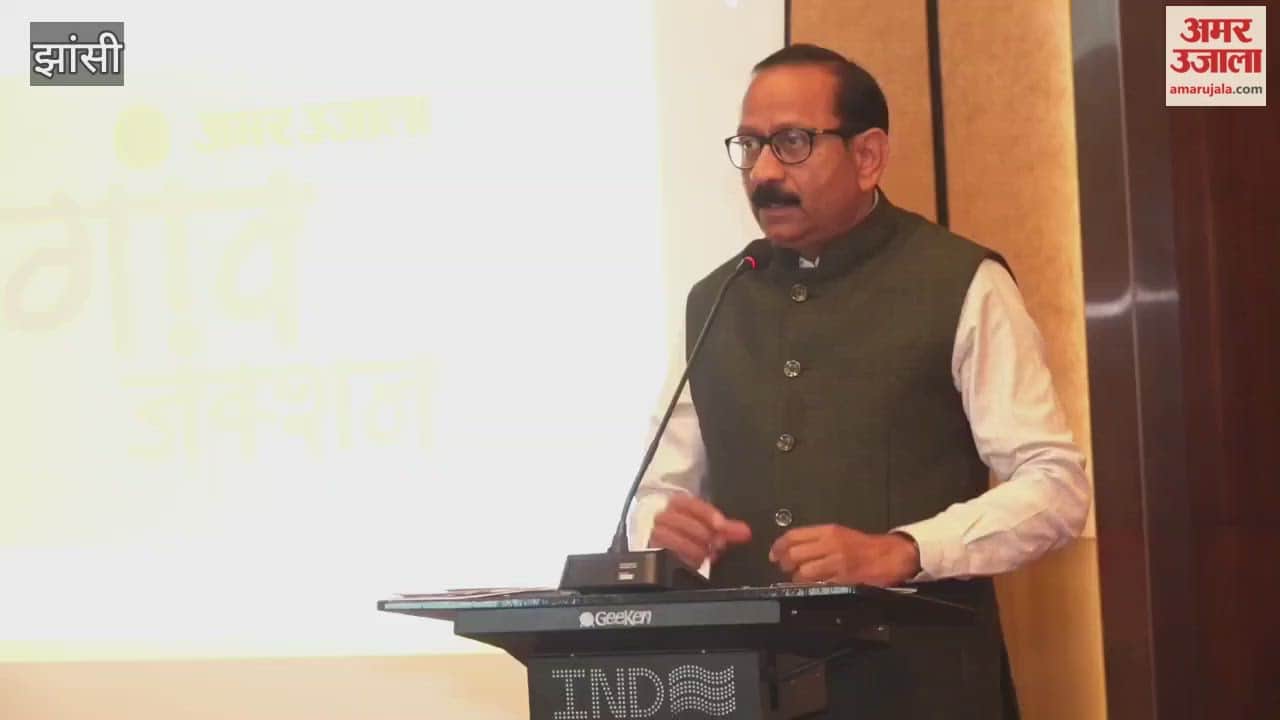 Jhansi Commissioner said – there is a need to look within oneself once, giving this reason