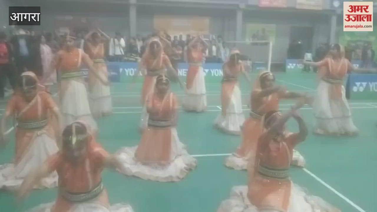 All India Masters Badminton Tournament commenced in Agra, Olympic medalist Saina Nehwal boosting morale of the players