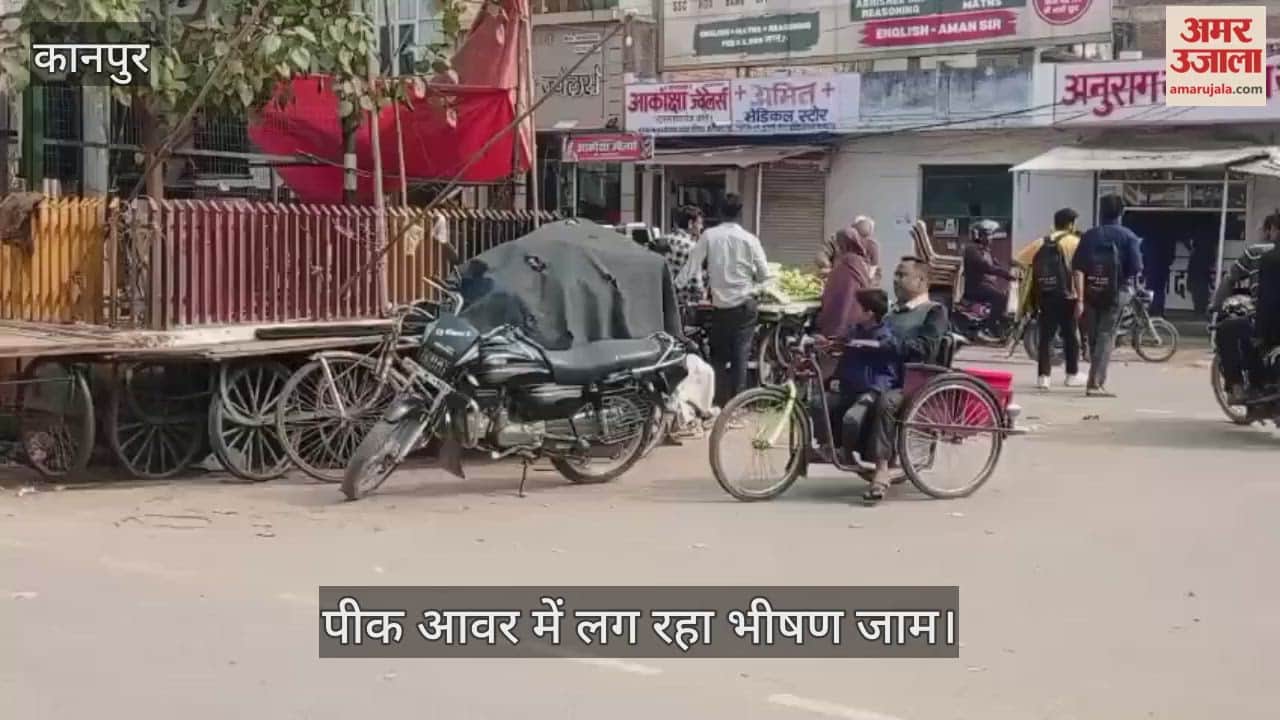 कानपुर: छपेड़ा तिराहे पर अतिक्रमण का शॉर्टकट, ठेलेवालों के कब्जे से थमी रफ्तार