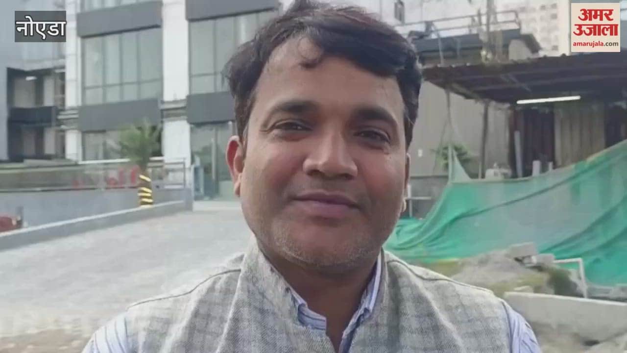 Residents allege that the Greater Noida Authority has failed to construct a two-kilometer service road in 29 years