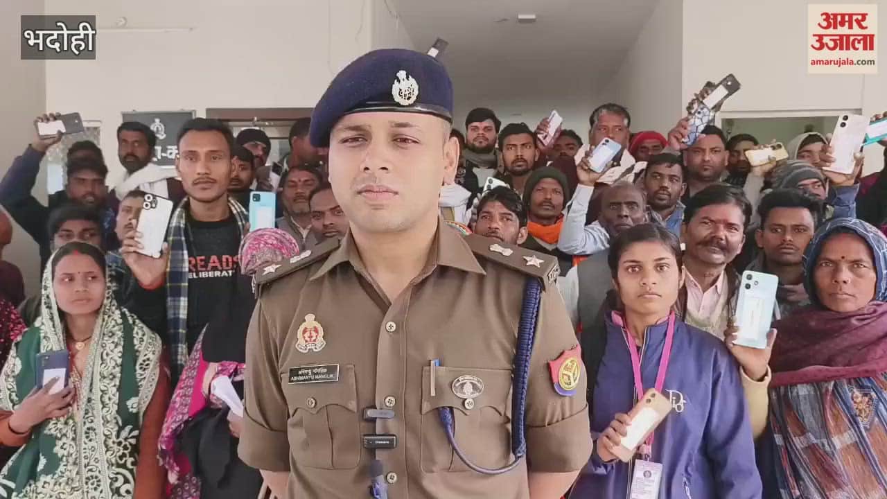 115 lost mobile phones worth 18 lakh rupees recovered and returned