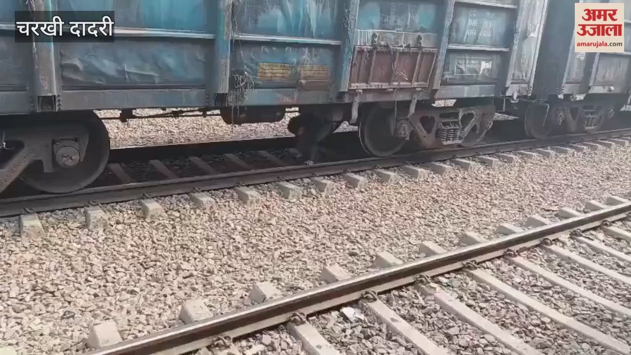 Passengers risking their lives to cross the platform