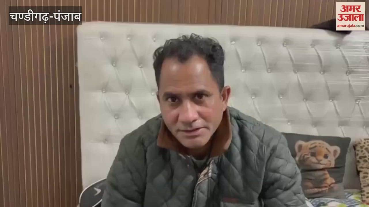 man injured after being hit by kite string in Phagwara