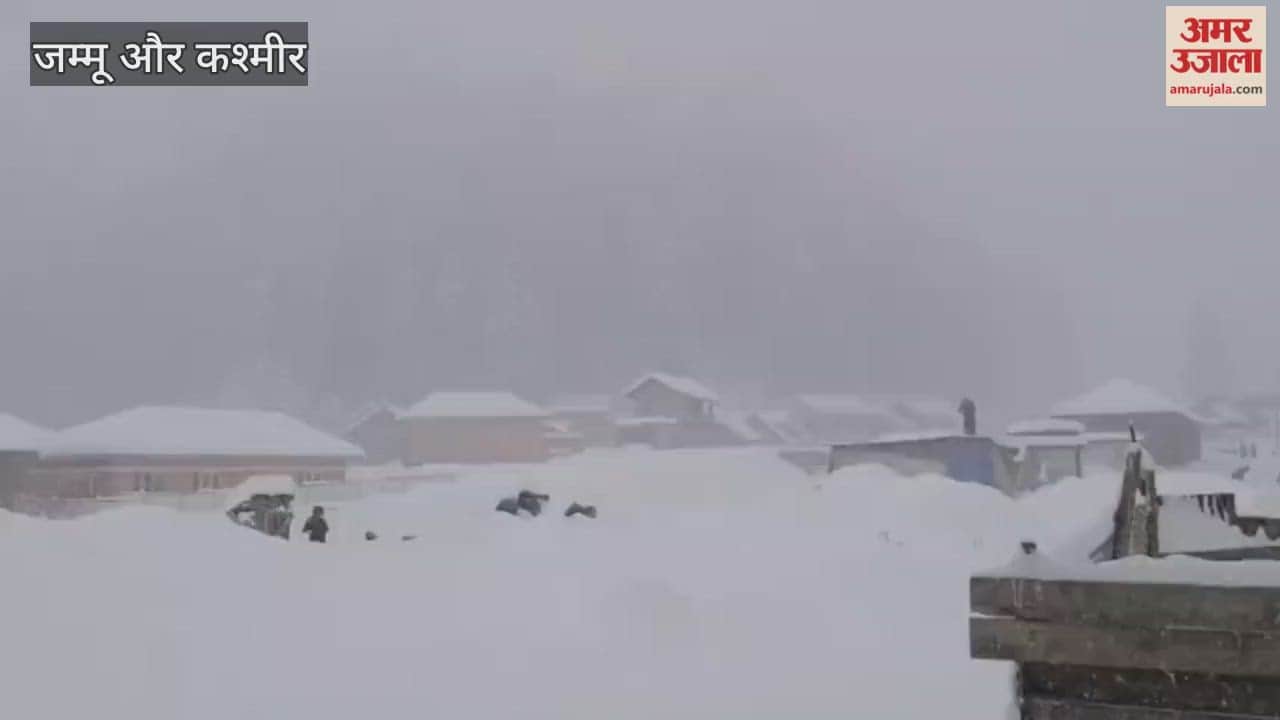 Heavy Snowfall Breaks Prolonged Dry Spell in Kashmir Valley