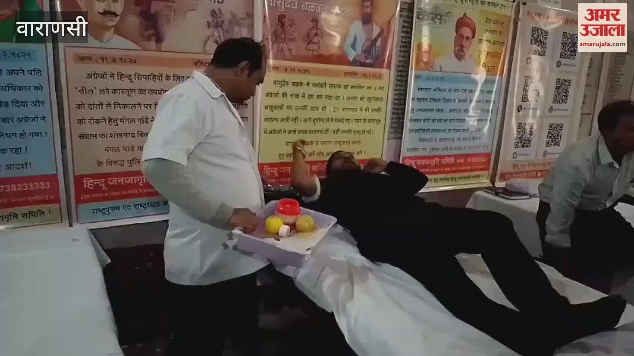 Lawyers donated blood in varanasi