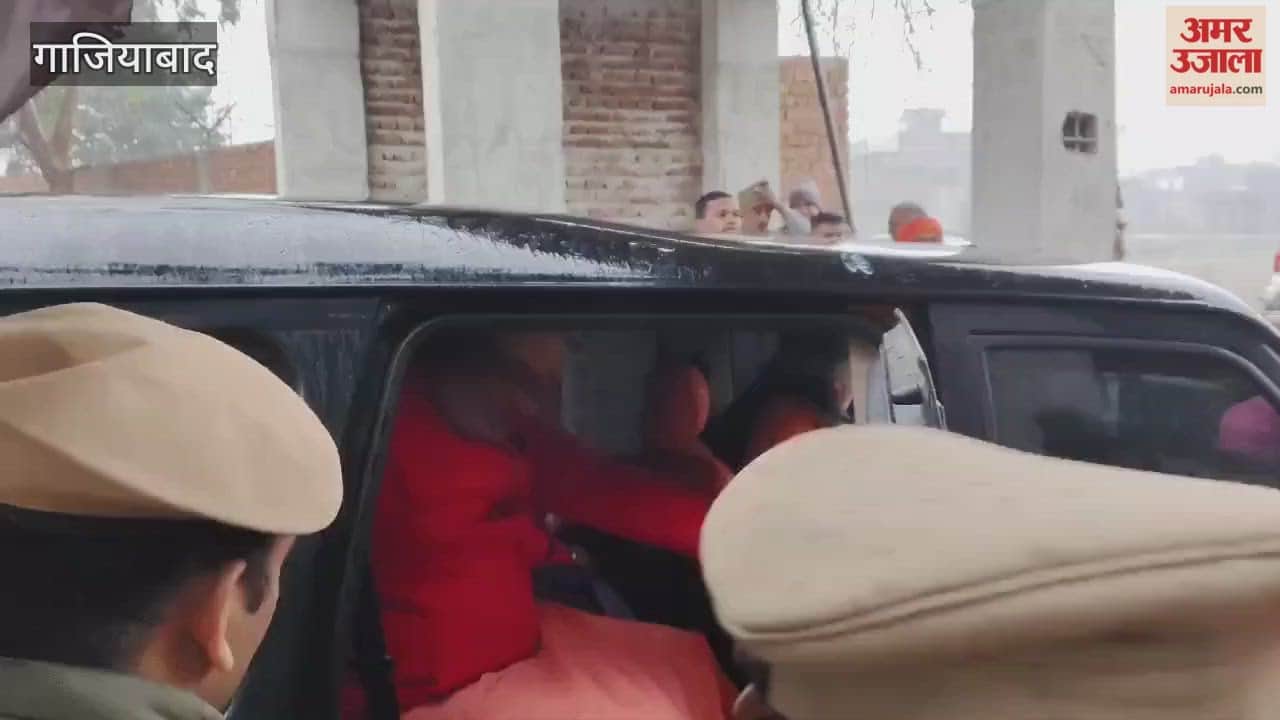 Mahamandaleshwar Yati Narsinghanand Giri has been placed under house arrest by Ghaziabad police