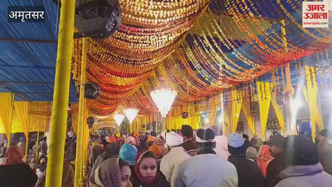 A large crowd of devotees gathered at Gurdwara Sri Cheharta Sahib for the annual Basant Panchami fair.