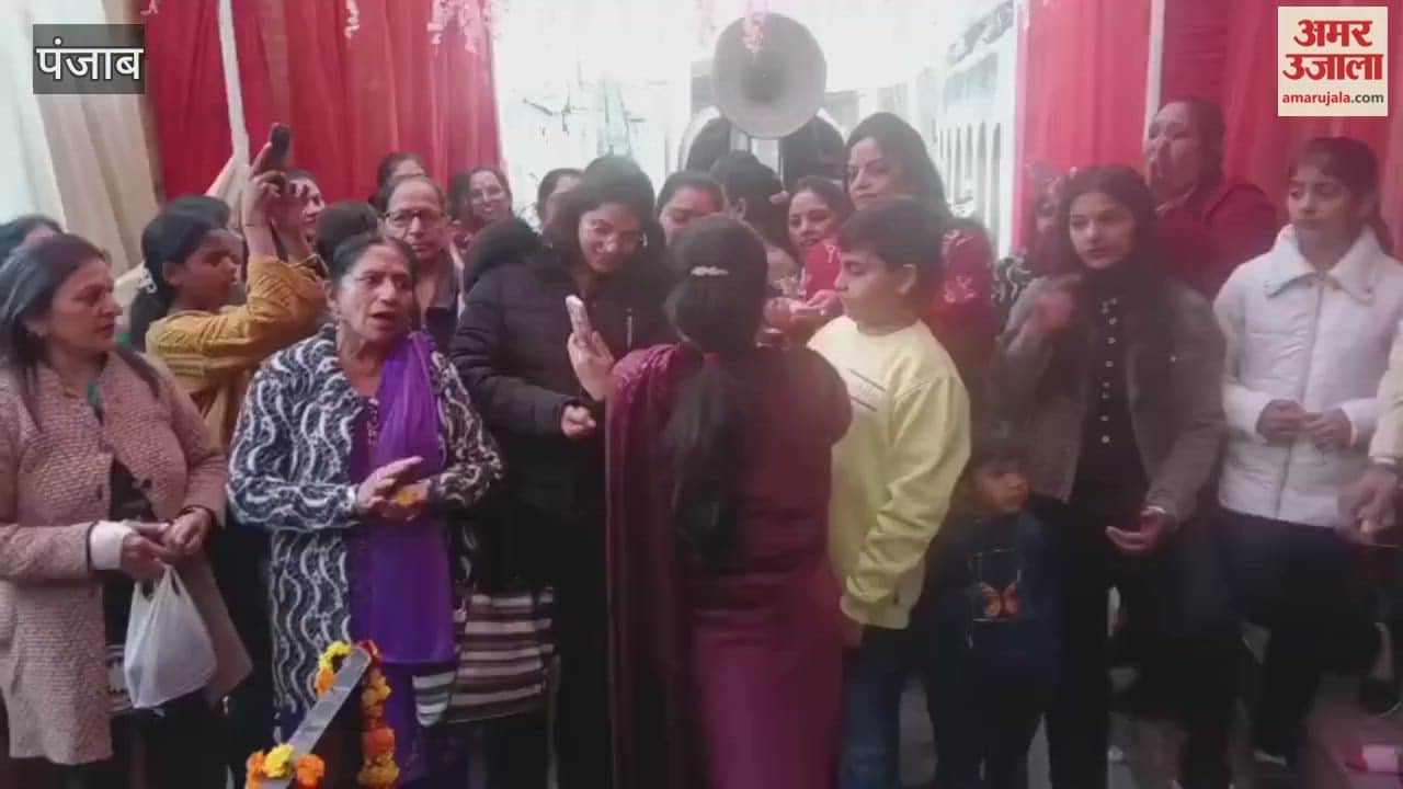 idol installation anniversary was organized by the Shirdi Sai Ram Palki Temple Committee of Phagwara.