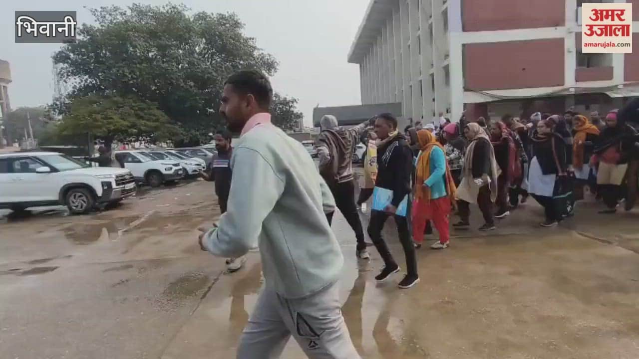 In Bhiwani, healthcare workers, angered by not receiving their salaries for four months, staged a protest against the government.