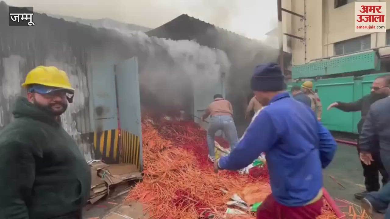 A massive fire broke out suddenly in the pencil factory of Talab Tillon.
