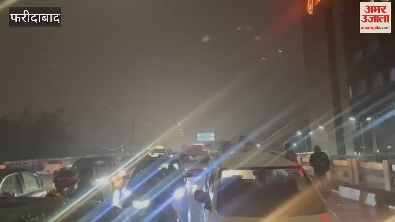 Jam at major intersections in Faridabad due to rain