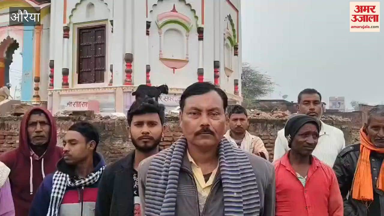 औरैया: बिजली गिरने से 500 साल पुराने सिद्धेश्वर महाकाल मंदिर का शिखर क्षतिग्रस्त