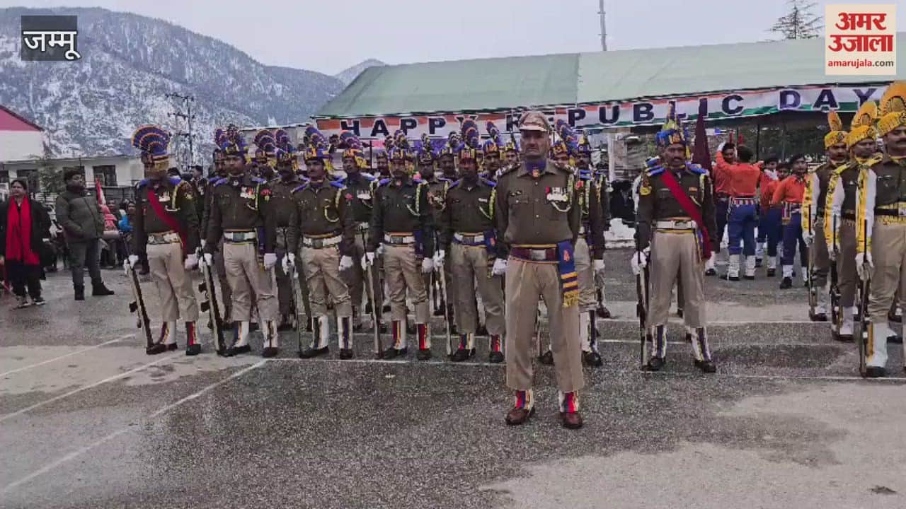 Republic Day celebrated with great pomp at Kishtwar Mini Secretariat