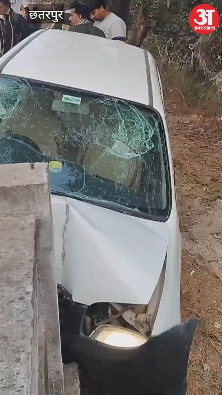Education department officials returning from Republic Day function met with an accident, one died.