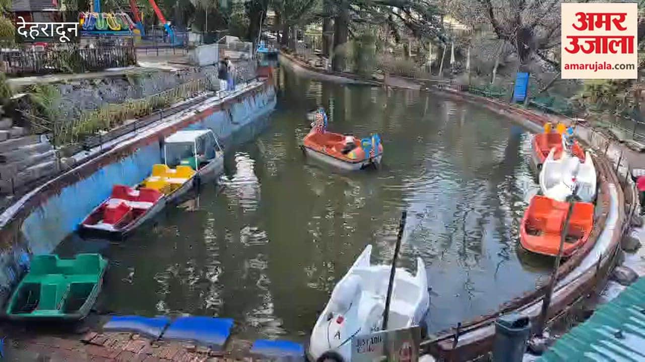 Mussoorie: blanket of snow covers Atal Park in Mussoorie; tourists arrive to enjoy the scenic beauty