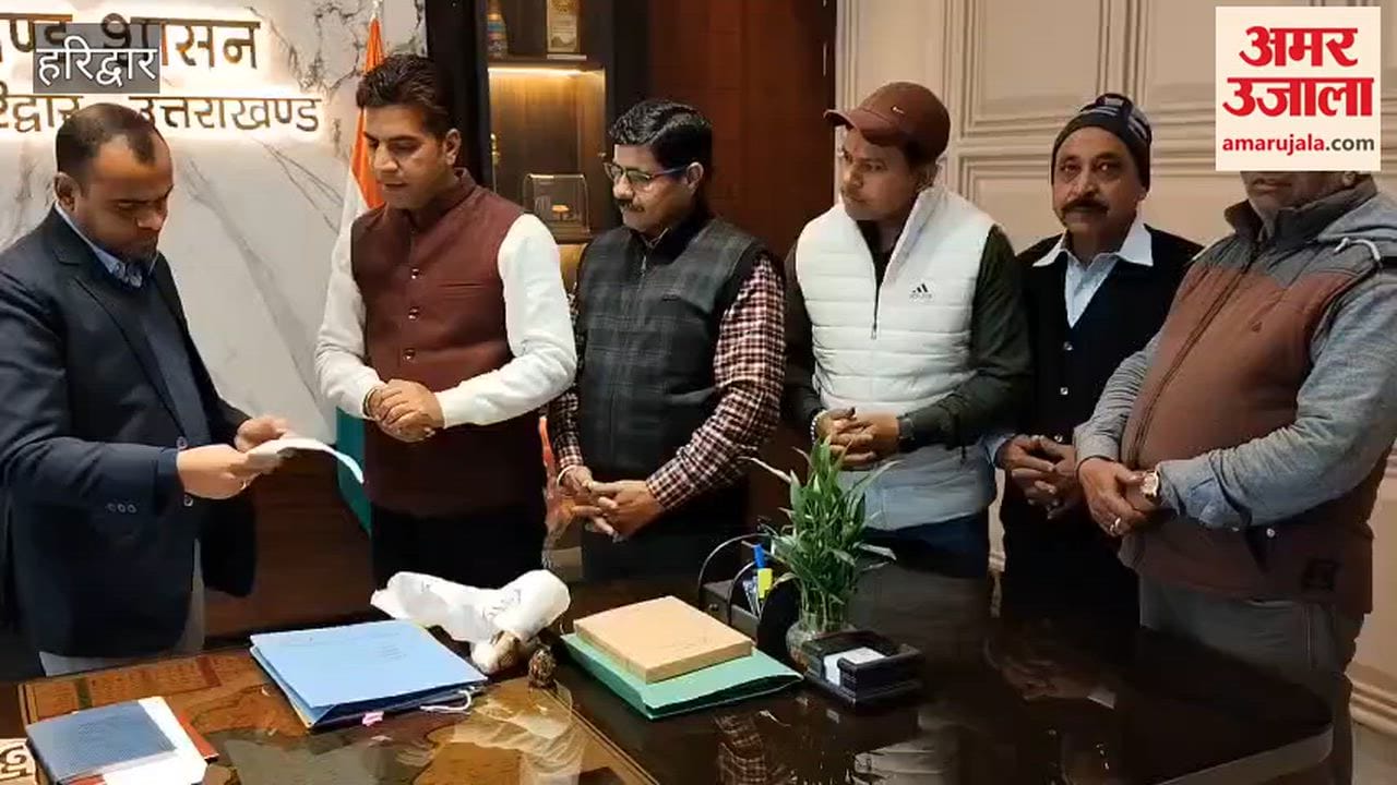 Haridwar News Members of traders association met with dm demanded strict action against those polluting Ganges riverbank