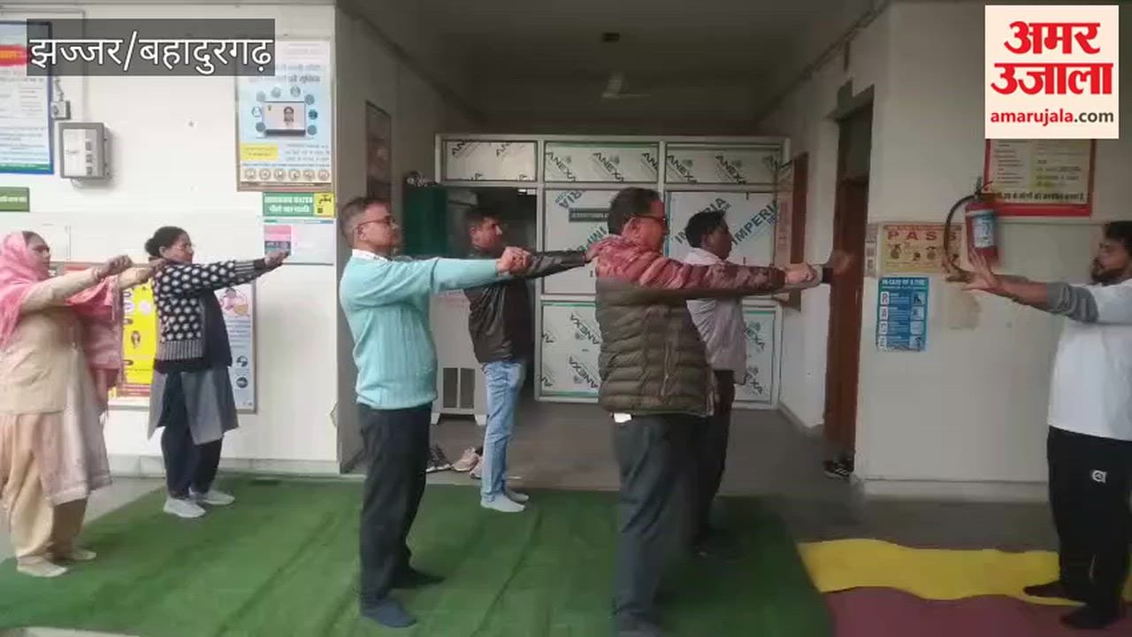 employees did yoga