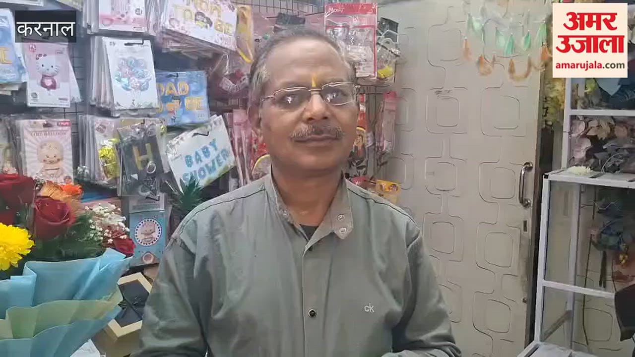 In Karnal, bouquets of currency notes and dollars became a favourite.
