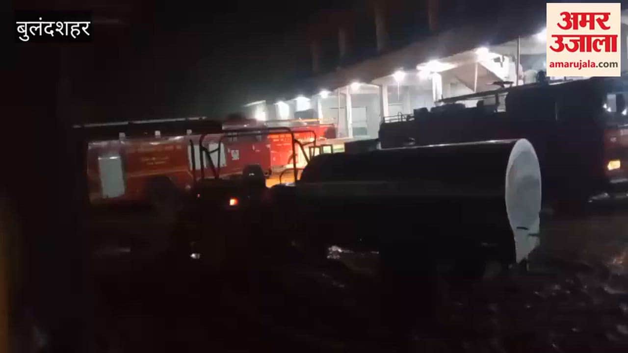 Nagar Panchayat President s cold store caught fire causing loss of lakhs