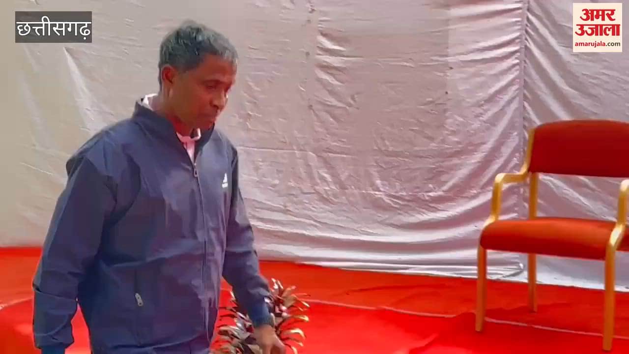 Four Maoists including two women surrendered in Sukma