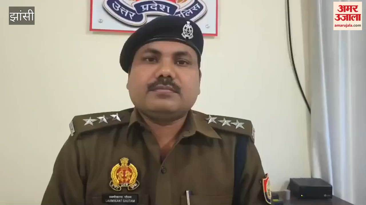 Jhansi: Three smugglers arrested with 58 kg of ganja, CO Laxmikant Gautam gives information