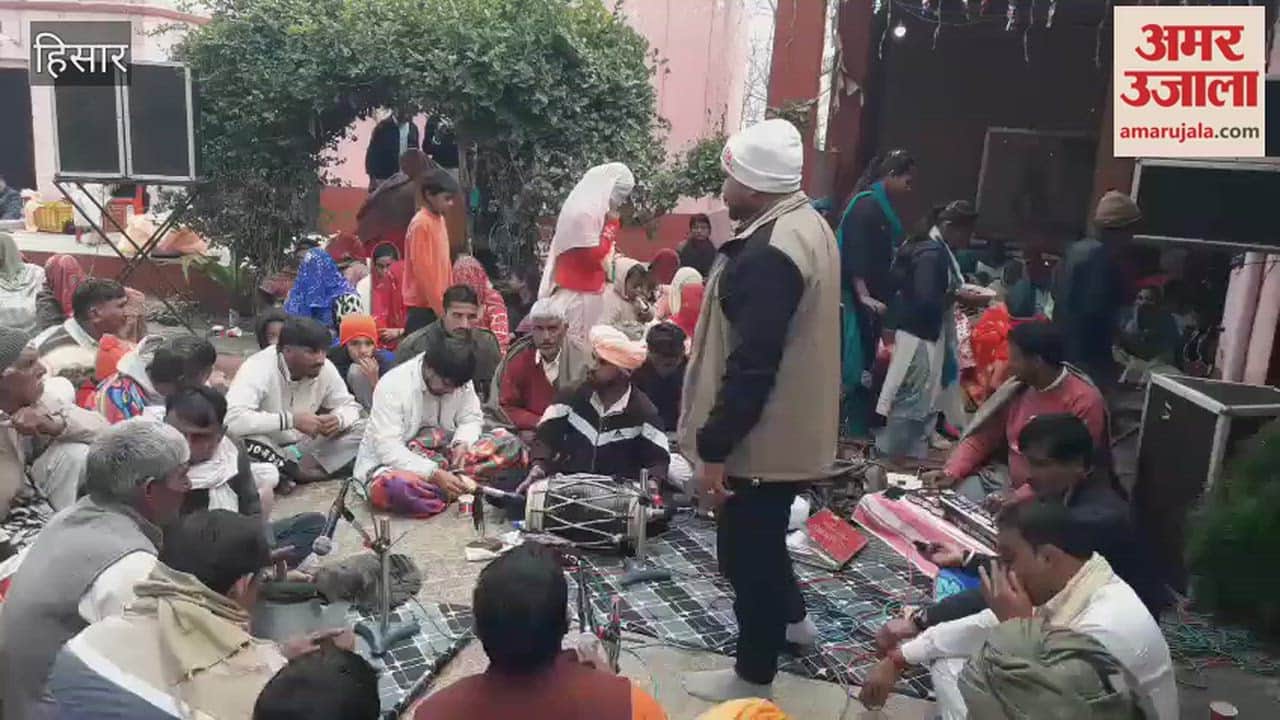In Shyam Sukh village of Hisar, offerings were made in a Havan (fire ritual) for world peace.