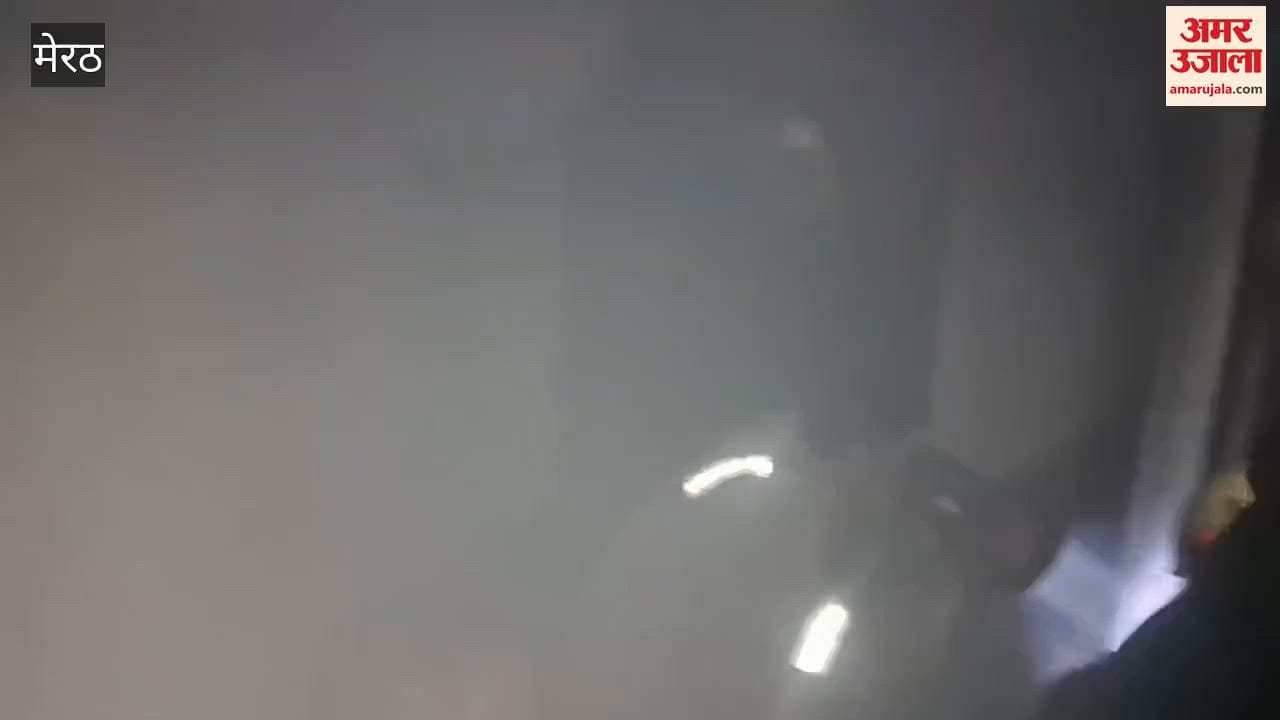 Meerut: A massive fire broke out in the Sotiganj area; several fire engines have reached the spot