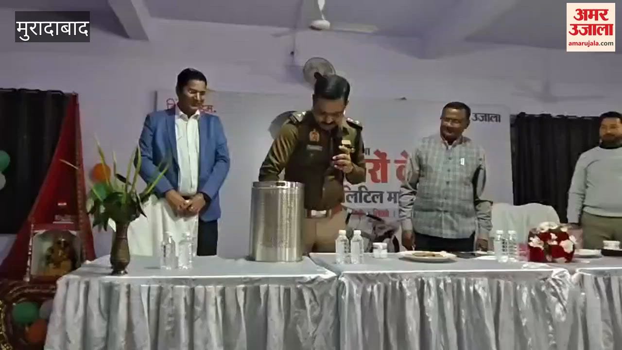 The little master of news shone like a star after receiving the award