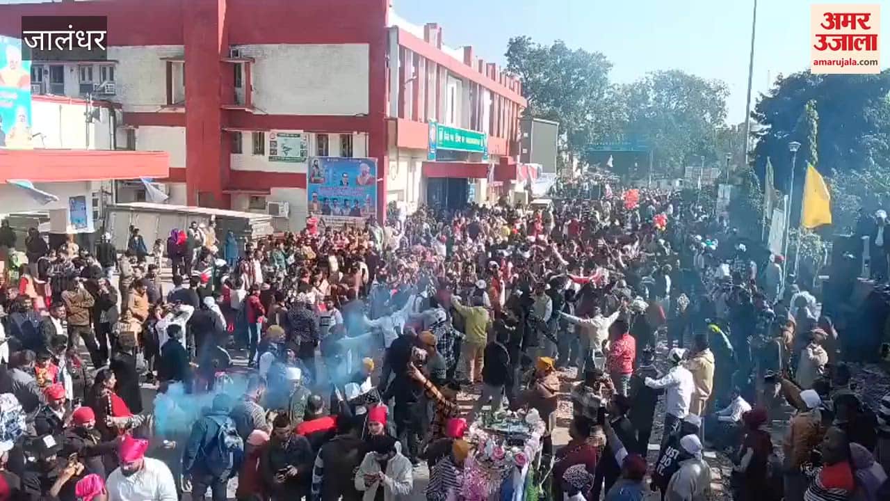 train departed from Dera Sachkhand Ballan, Jalandhar for Guru Ravidas Dham in Varanasi