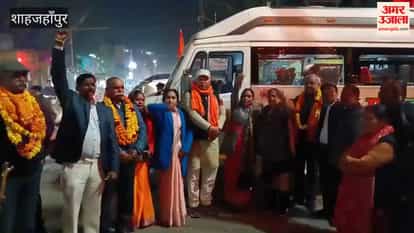 Swadeshi Sankalp Yatra was welcomed with a shower of flowers in Shahjahanpur