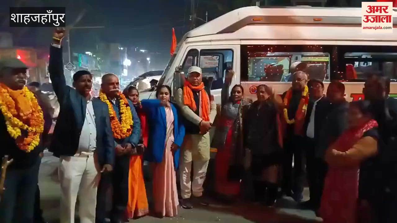Swadeshi Sankalp Yatra was welcomed with a shower of flowers in Shahjahanpur
