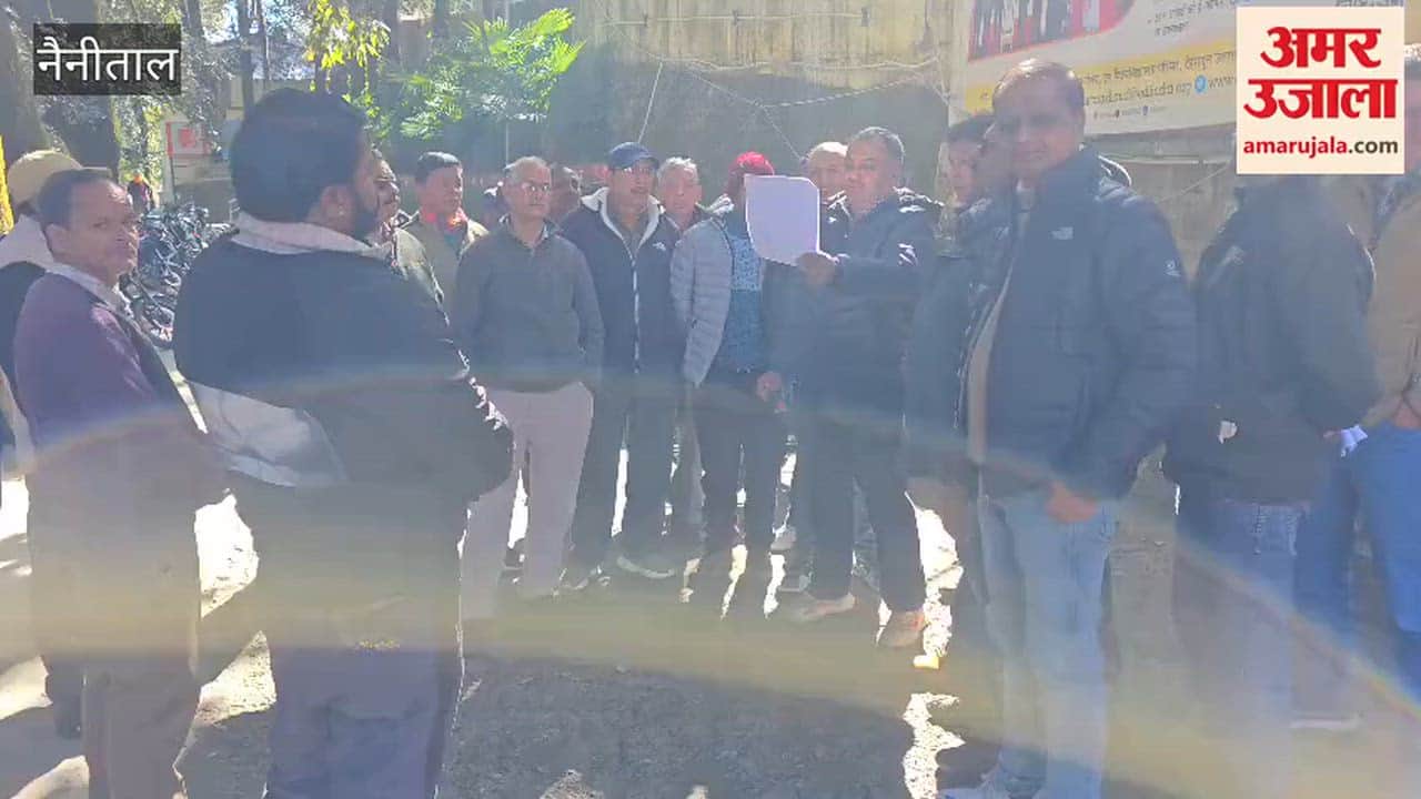 The State Employees Joint Council held a gate meeting and raised its voice for the fulfillment of 18-point demands