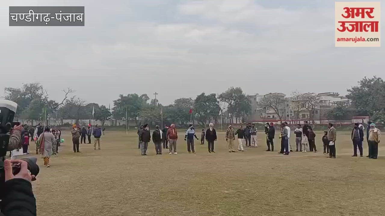 A 50-meter race competition was organized for railway employees who had undergone knee replacement surgery.
