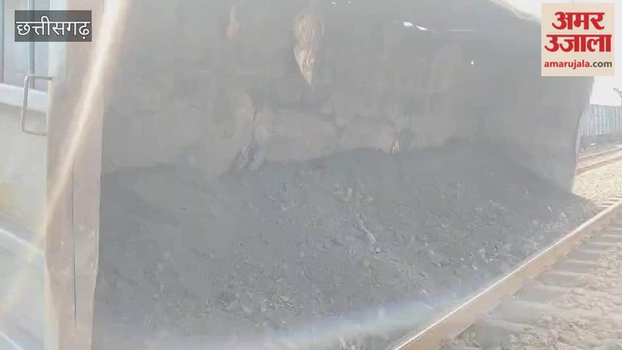 Two wagons of a goods train going from Manendragarh Darritola to Tiger Hills derailed in Chhattisgarh