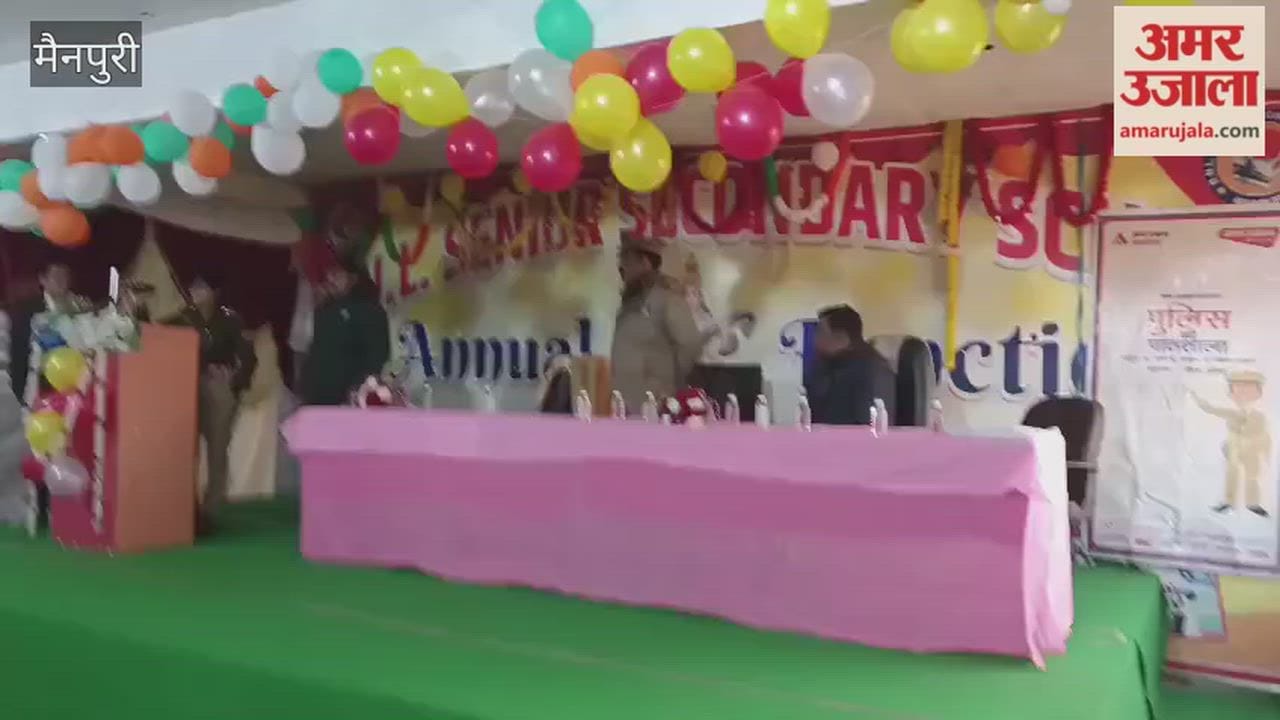 Students were made aware of various issues in police ki pathshala program