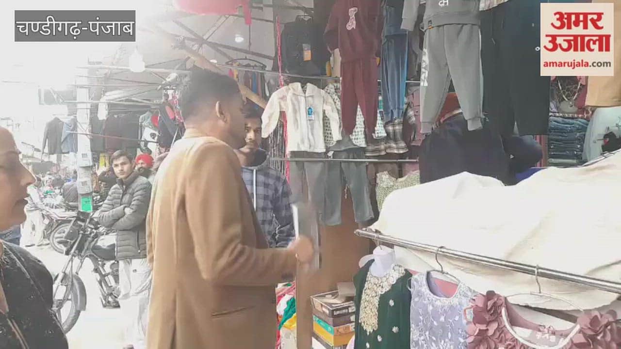 Phagwara Municipal Corporation team removed goods lying outside shops