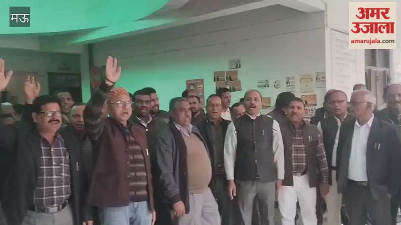 Lawyers protest demand transfer of SDM in mau