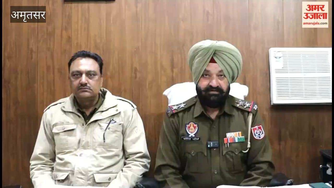 Amritsar Cantonment police have apprehended mobile snatchers