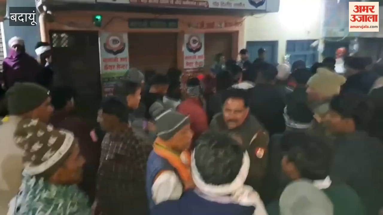 family members created ruckus by placing the dead body in front of the hospital  in budaun