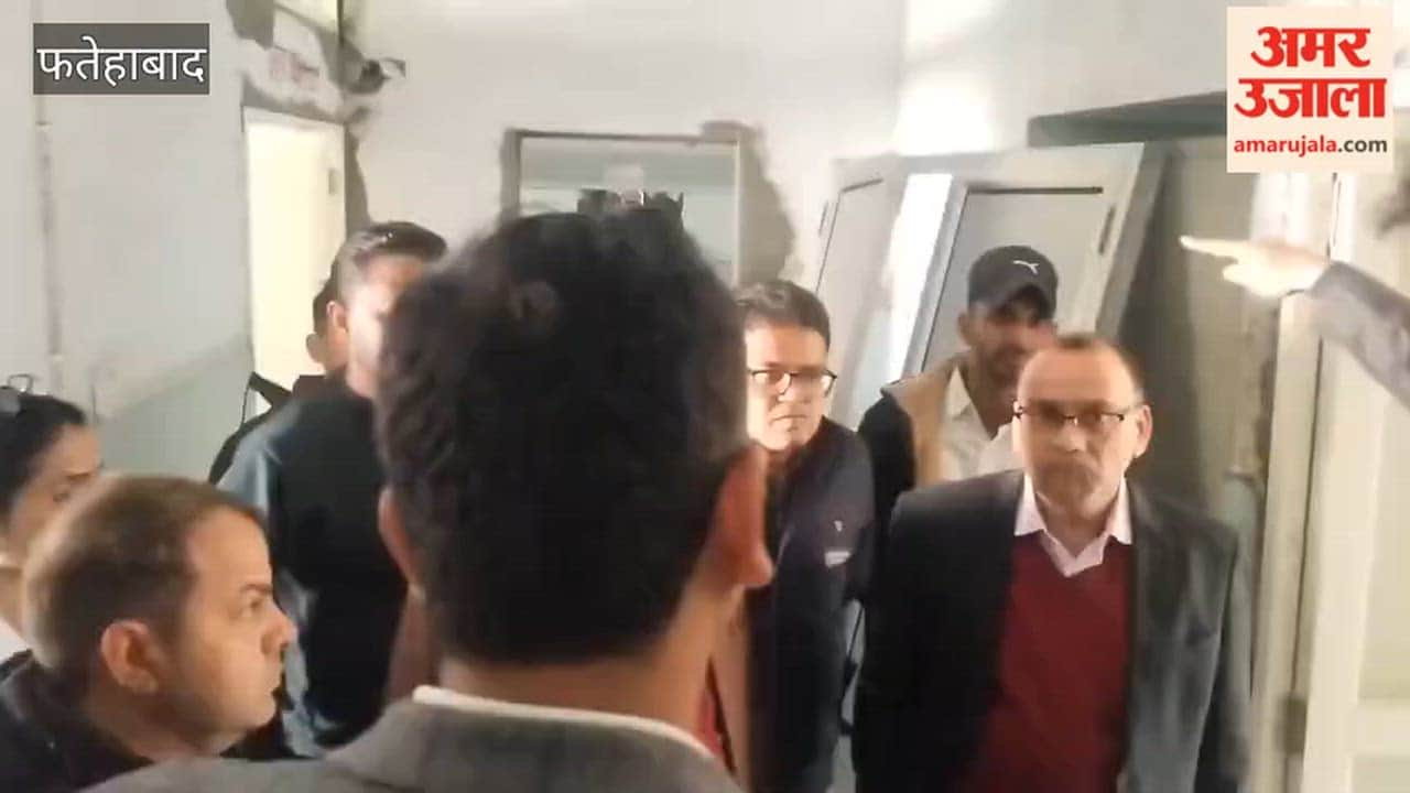 Fatehabad Deputy Commissioner inspected the beautification work at the hospital and instructed that the work be completed soon