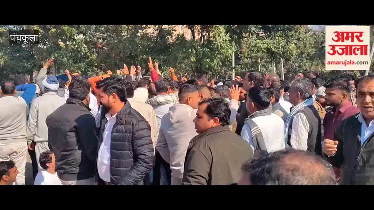 A protest by the Haryana State Industrial Board Workers Union in Panchkula.