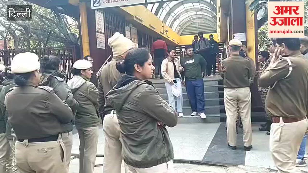 Students protesting against the changes in the UGC were detained outside Krishi Bhawan by the Ministry of Education