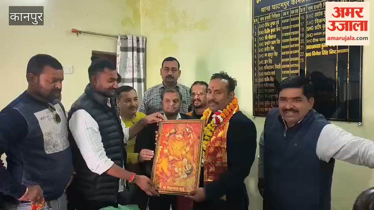 Ghatampur Station House Officer Honored by Bajrang Dal Members