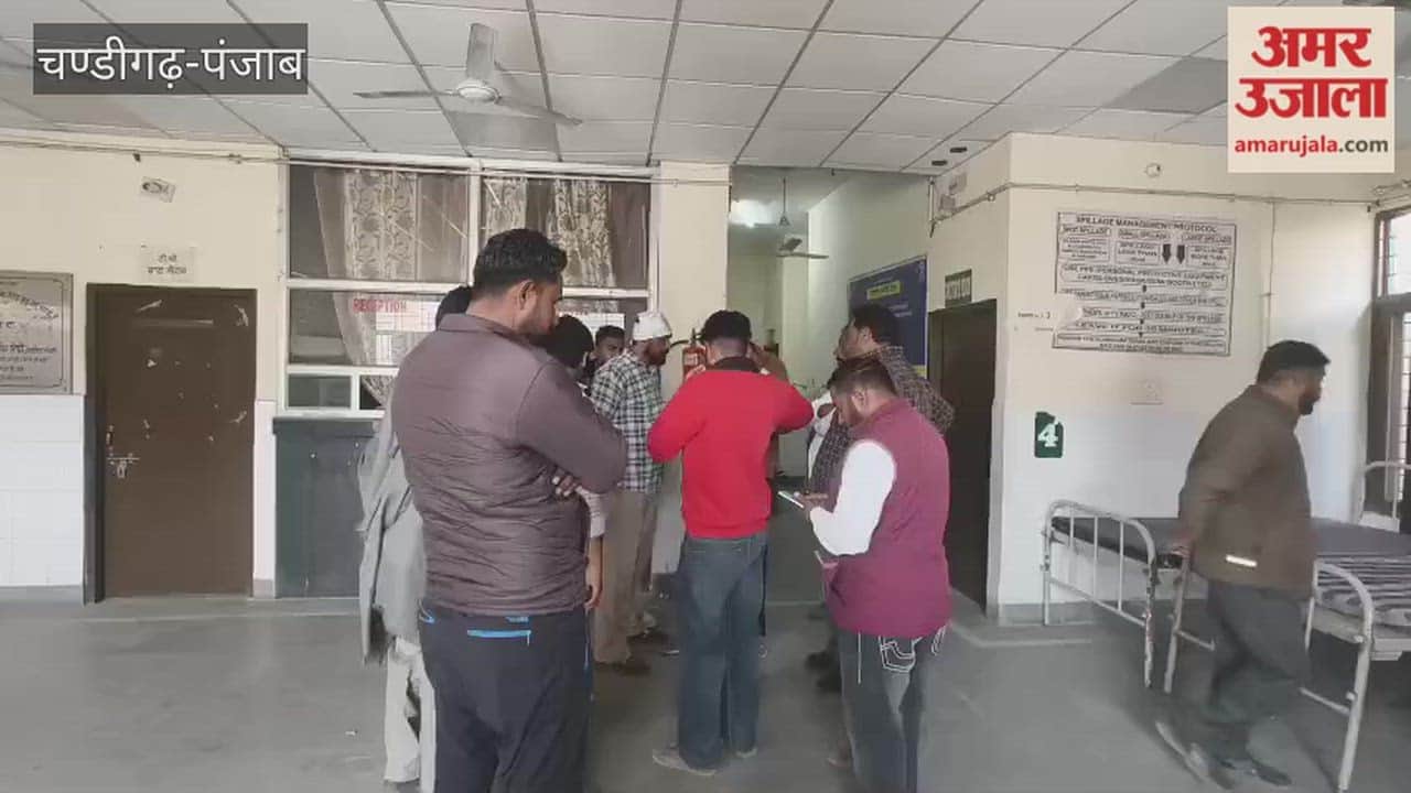 In Guruharsahai, drug traffickers attacked and injured the village headman.