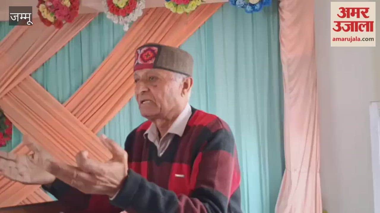 Dogra singer Raman Salathia from Samba was honored by Amar Kshatriya Rajput Sabha.