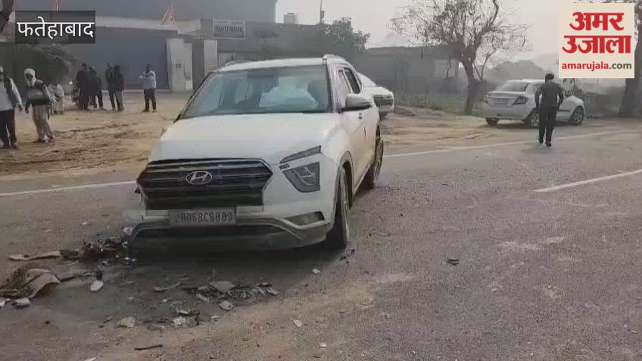 pickup truck and a Brezza car collided in Tohana, Fatehabad; the drivers narrowly escaped injury.